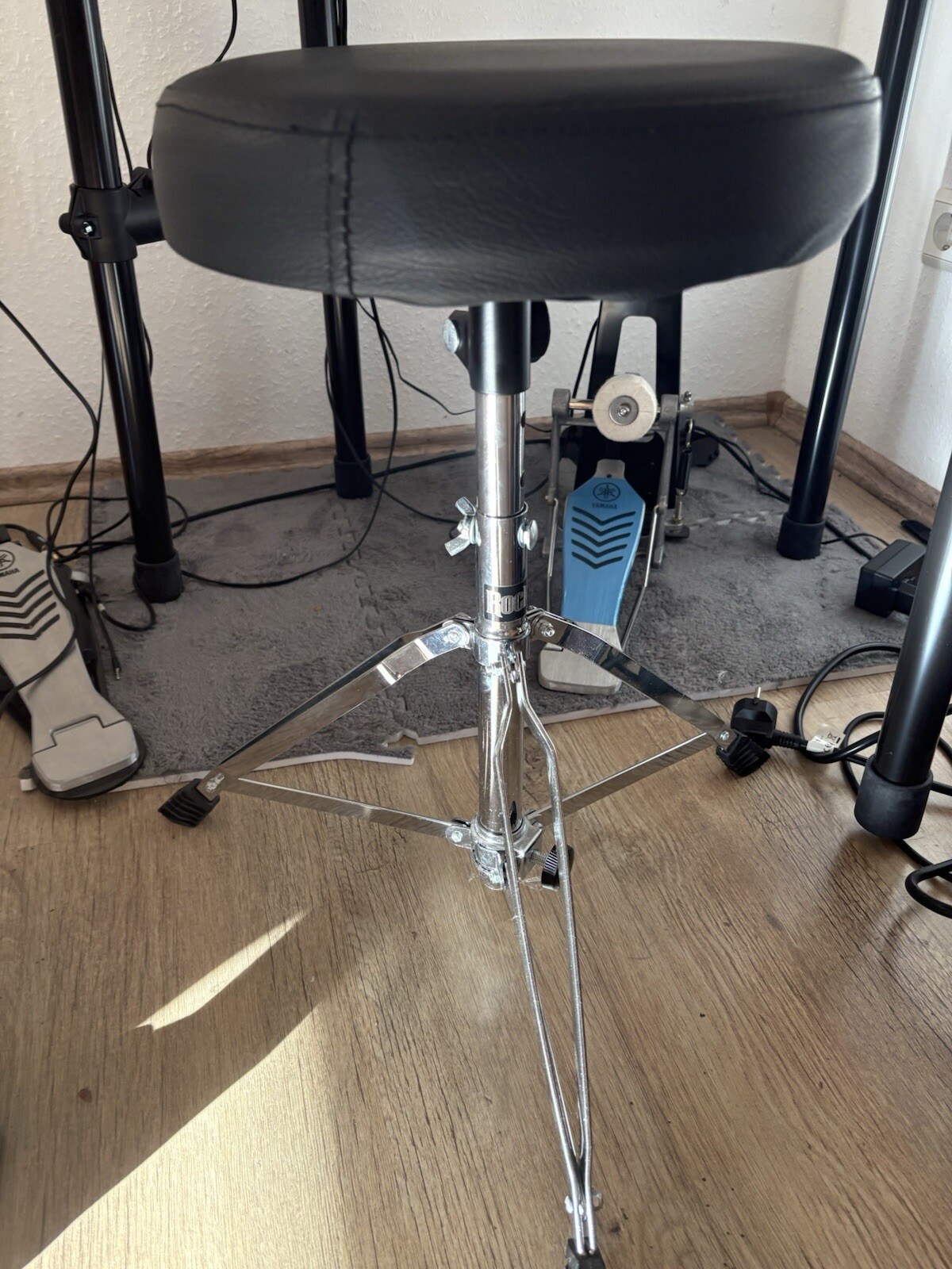 Yamaha DTX452K Electronic Drum Kit - image 3