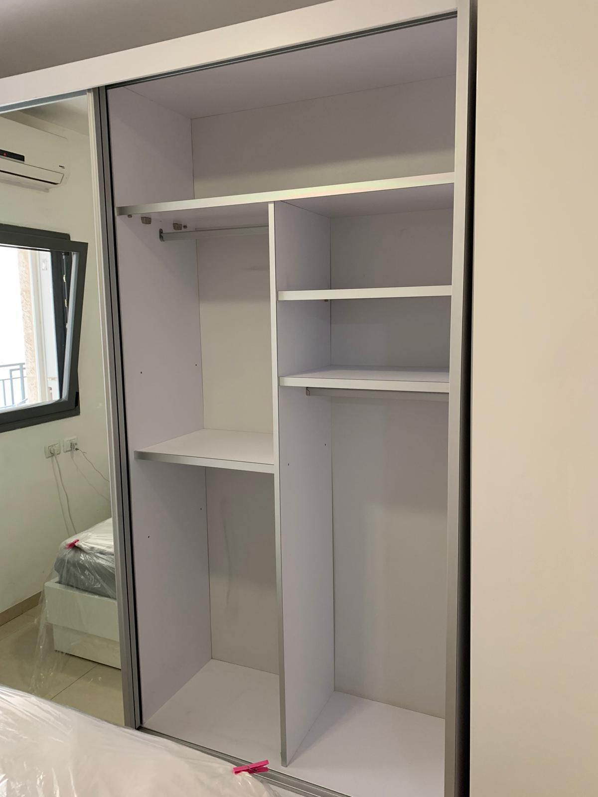 Like New Modern Wardrobe – 240×240 cm – Only ₪2,500 - image 2