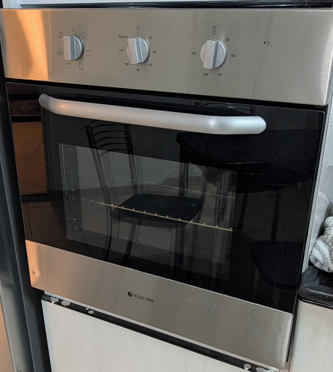 Electra Electric Oven-Excellent Condition-Fleishig