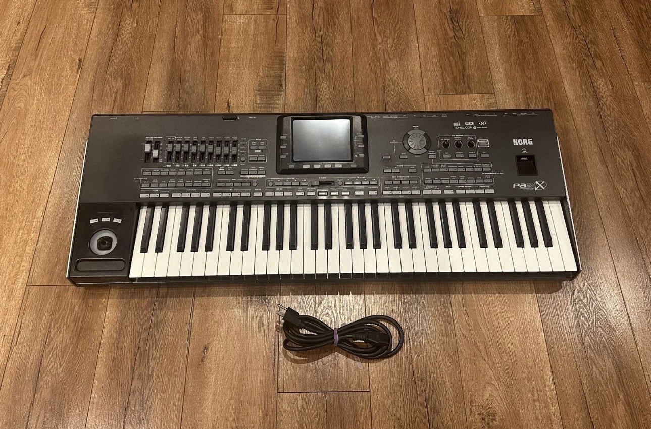 Korg PA3X Professional Arranger 61-Key Keyboard - image 4