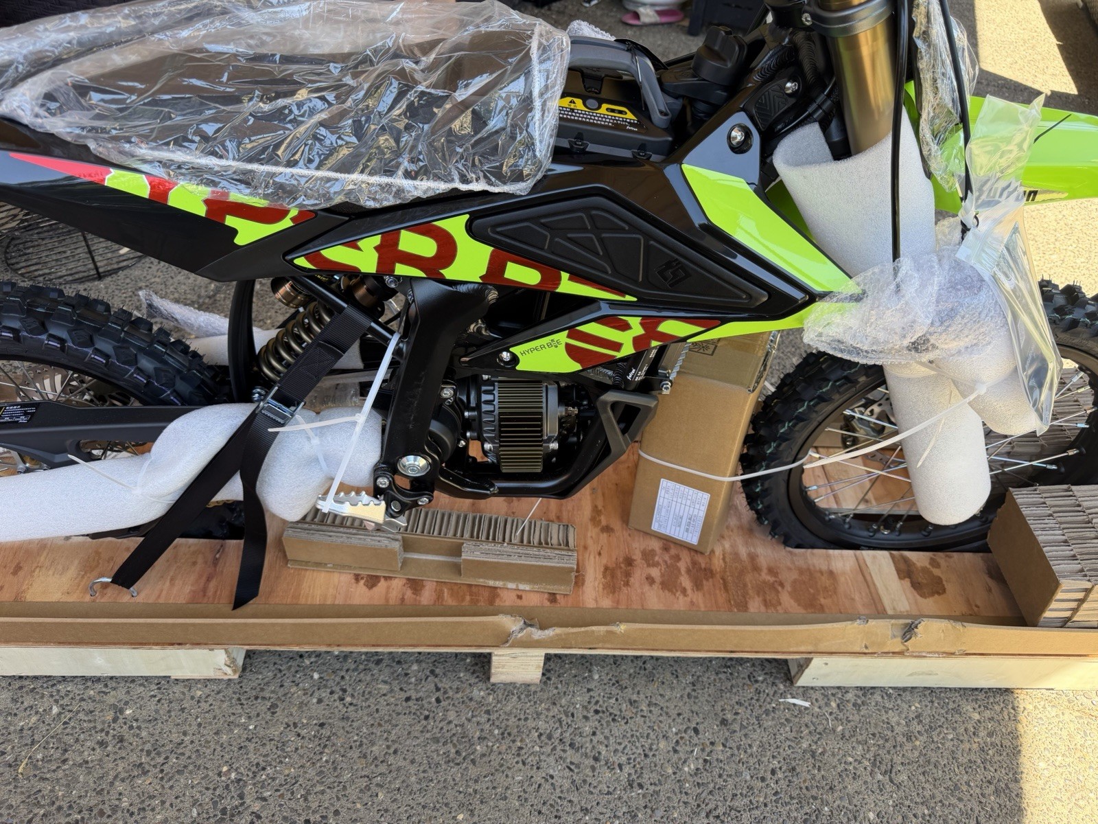 2026 Surron HYPER BEE 58V 22Ah Electric Dirt Bike 40Mph Top Speed Blue - image 3