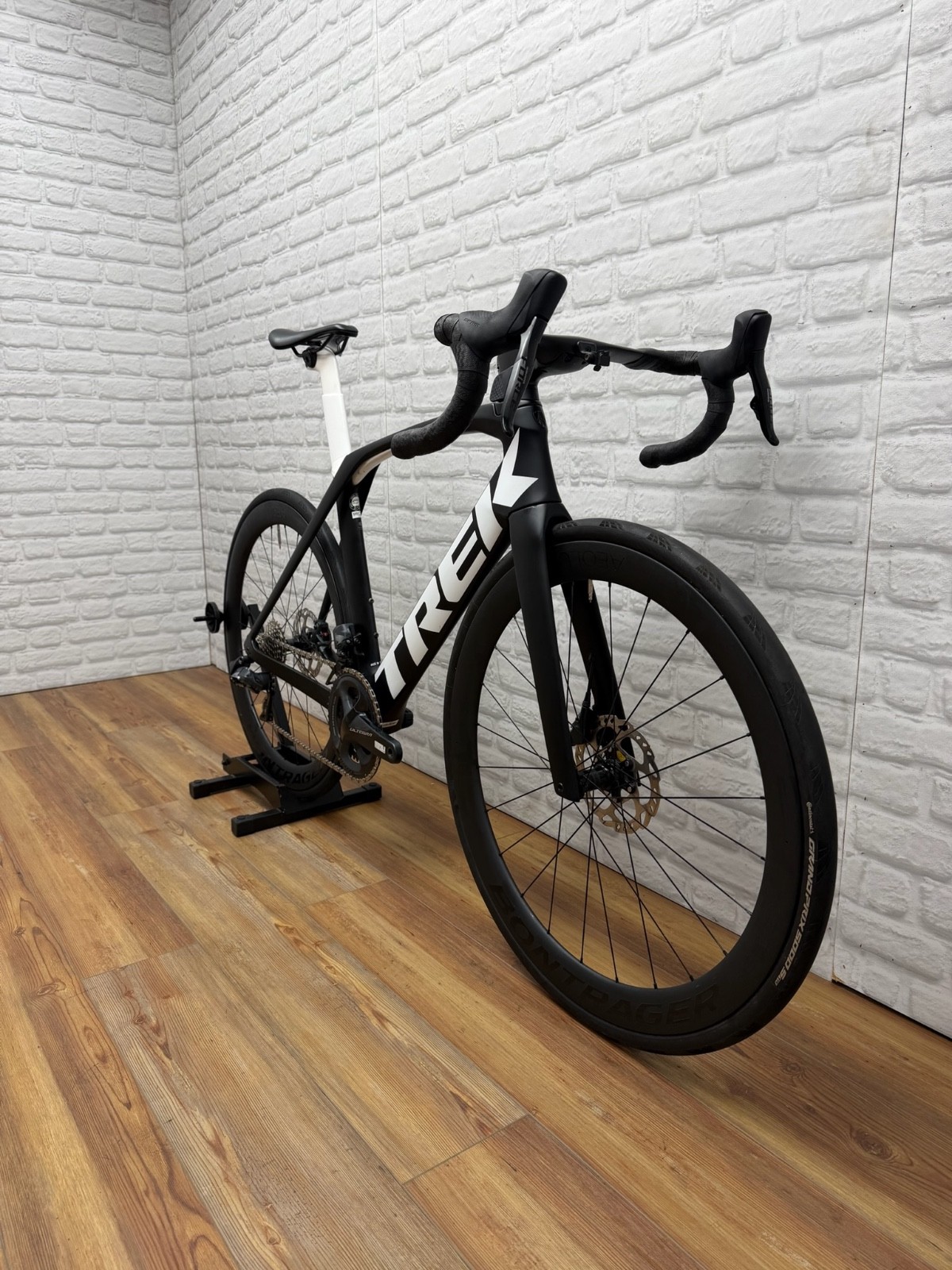 Trek Madone SLR 56cm eTap - image 4