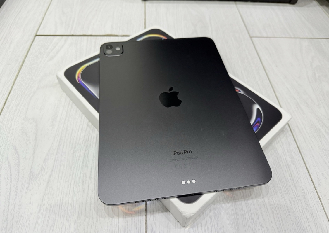 iPhone 17 pro max & iPad Pro unlocked - image 3