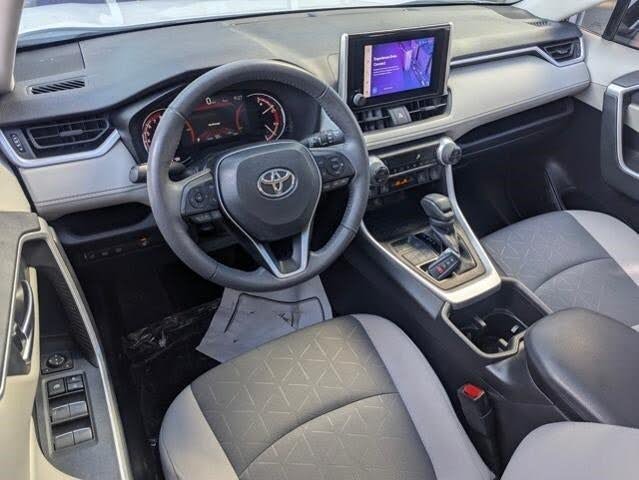 Selling My 2023 Toyota Rav4 XLE AWD - image 2