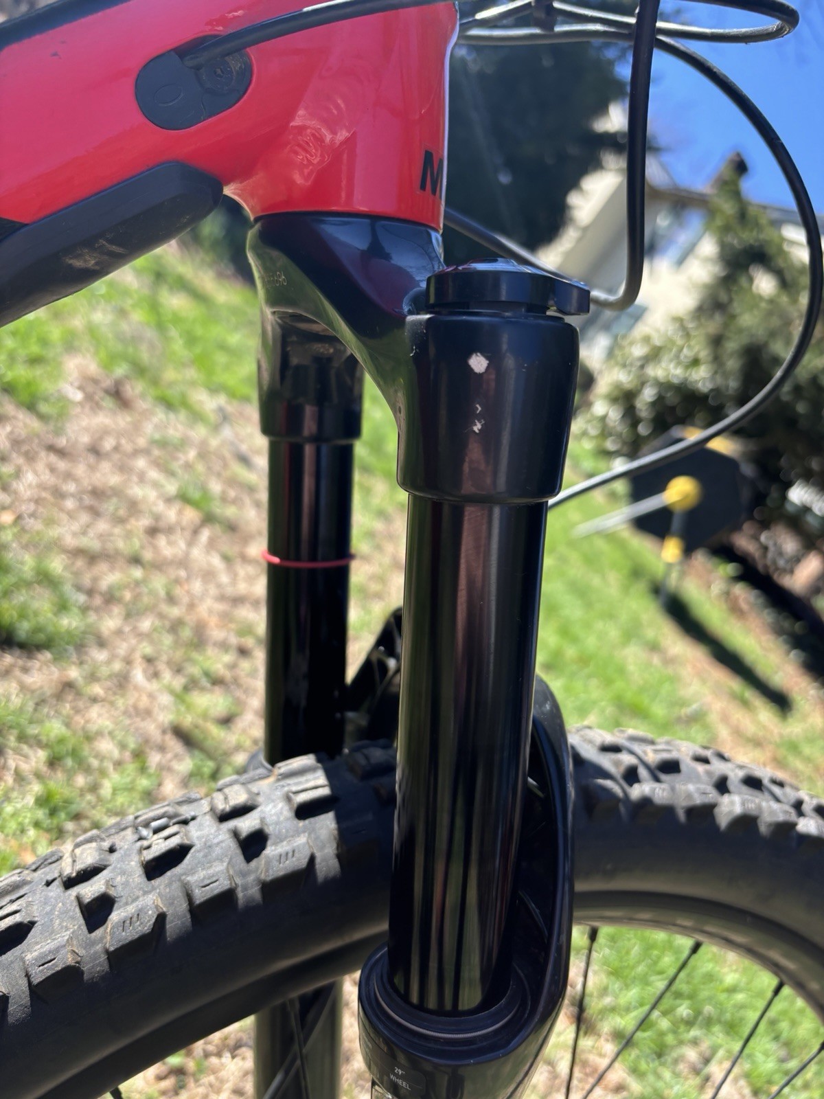 Trek Fuel EX 7 29 in M 2021 Full Suspension 12-Speed Dropper Red - image 4
