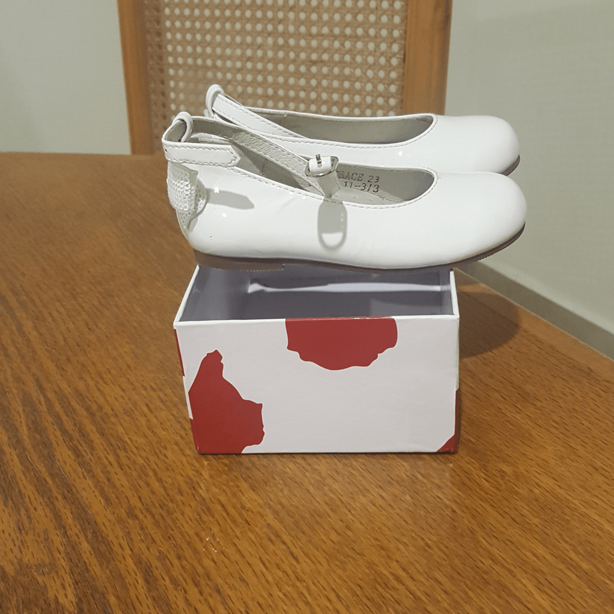 Vennetini Little Girls Shoes- NEW - The Jerusalem Market