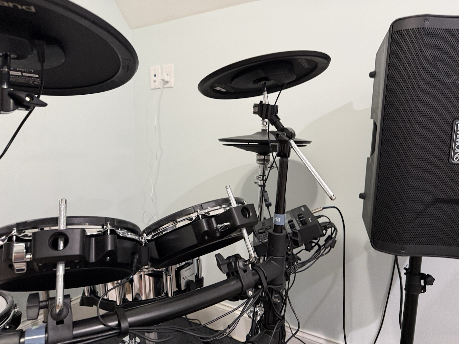 Roland V-Drums TD-27KV2 Electronic Drum Kit Mesh Pad, Pedals, Throne, Mat + more - image 2