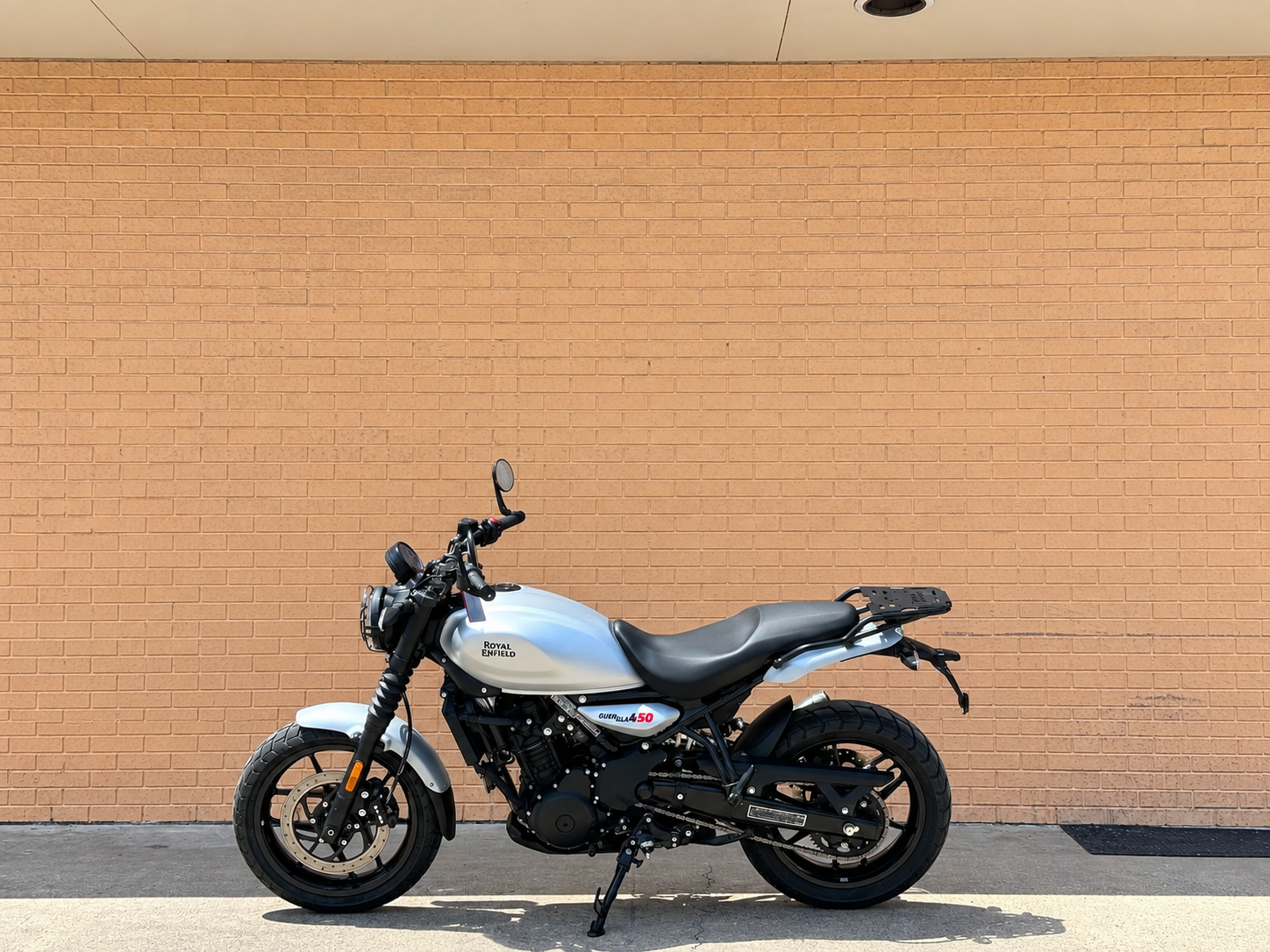 2026 Royal Enfield Guerrilla 450 – 452cc Roadster Motorcycle