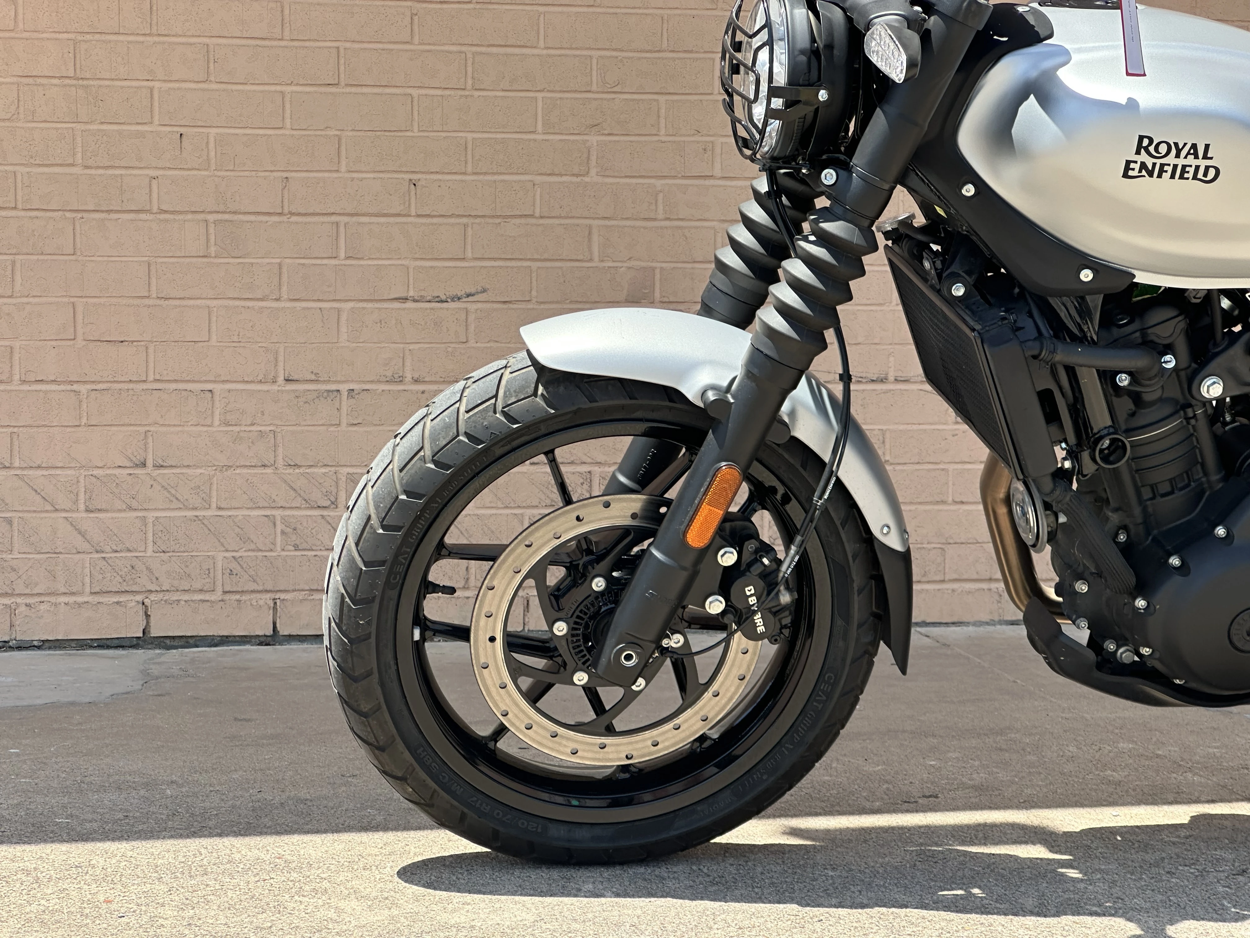 2026 Royal Enfield Guerrilla 450 – 452cc Roadster Motorcycle - image 3