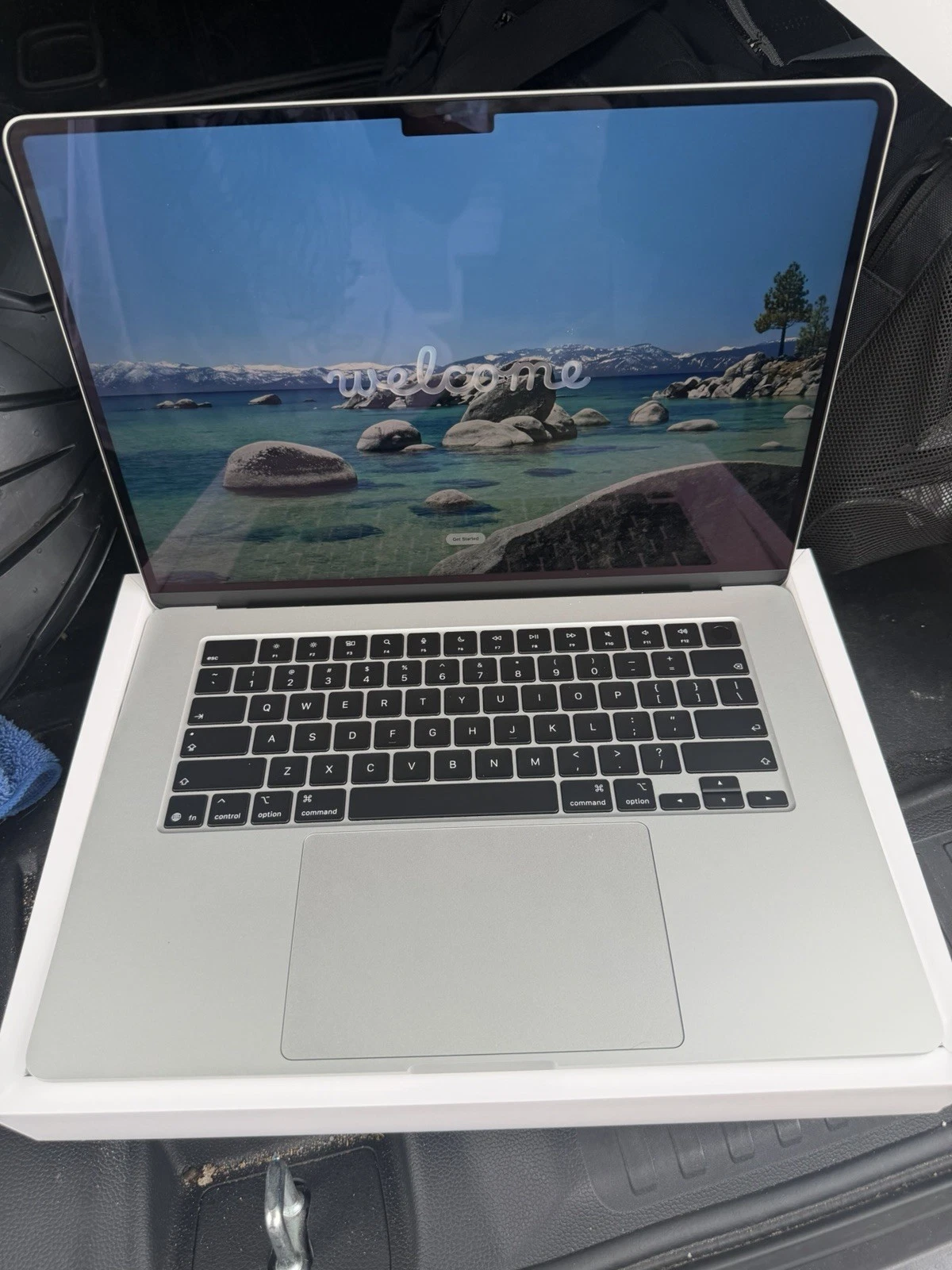 Apple Macbook Air 15" M5 Chip 24GB 1TB 10-Core GPU Silver MDVC4LL/A - image 2