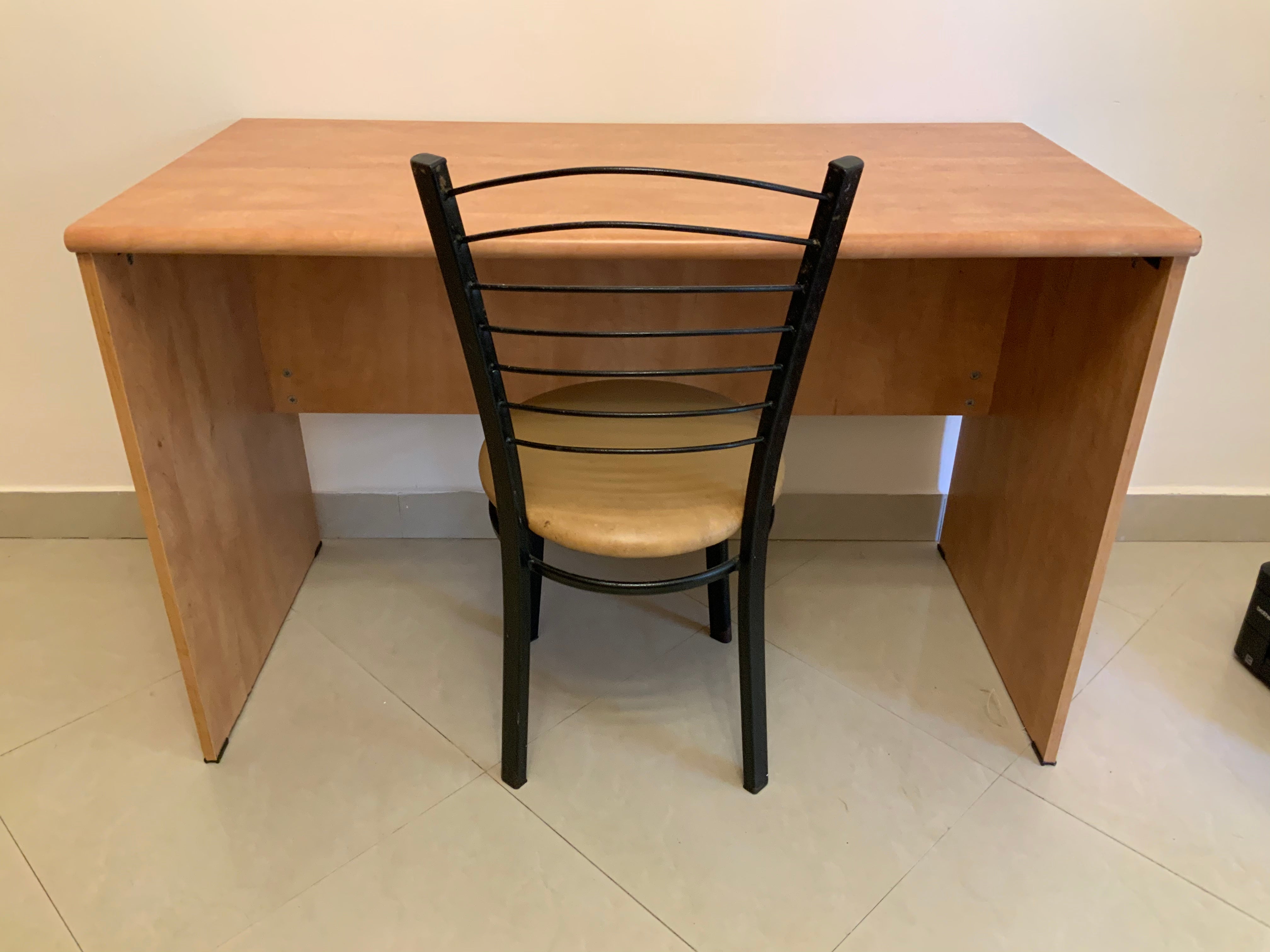 Wooden desk - image 2