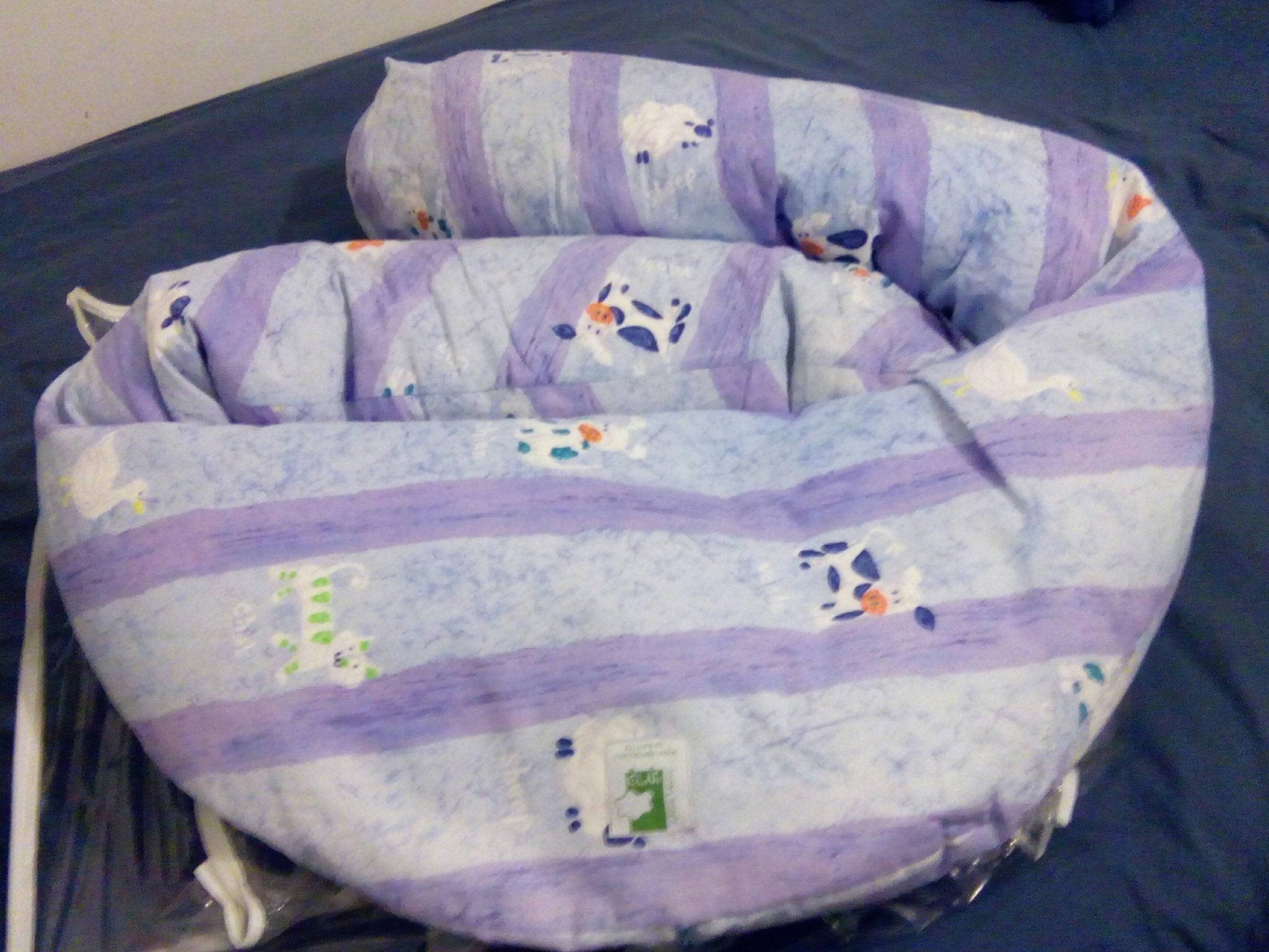 Nursing pillow - The Jerusalem Market
