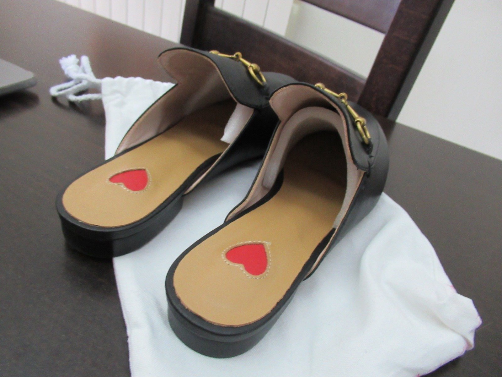 Black Womens Slippers - The Jerusalem Market