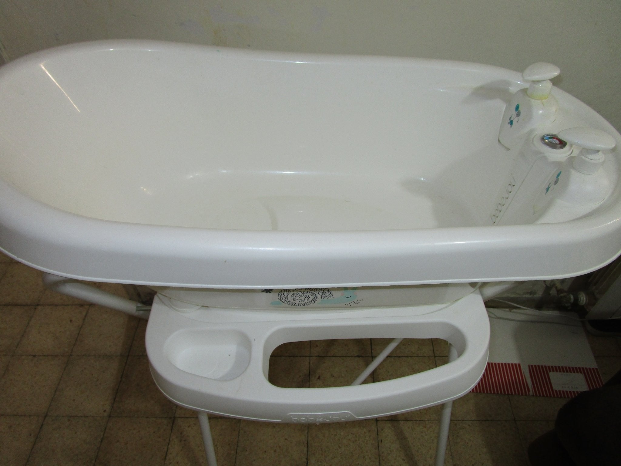 Baby Jou Baby Bath on a stand - The Jerusalem Market