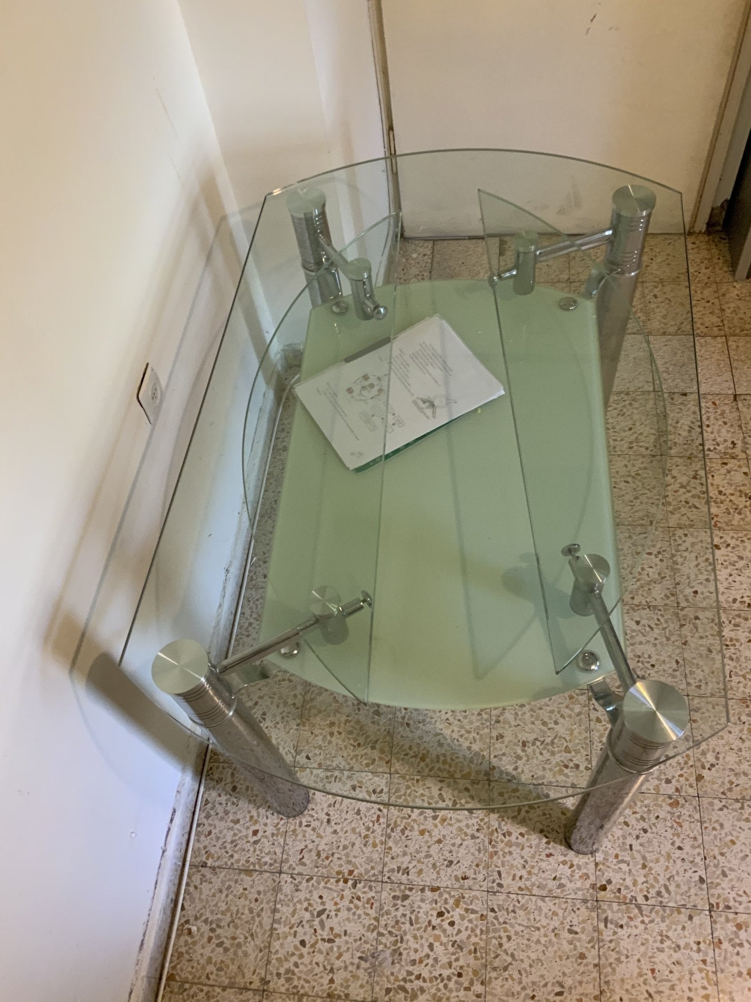Stunning Glass Table - The Jerusalem Market