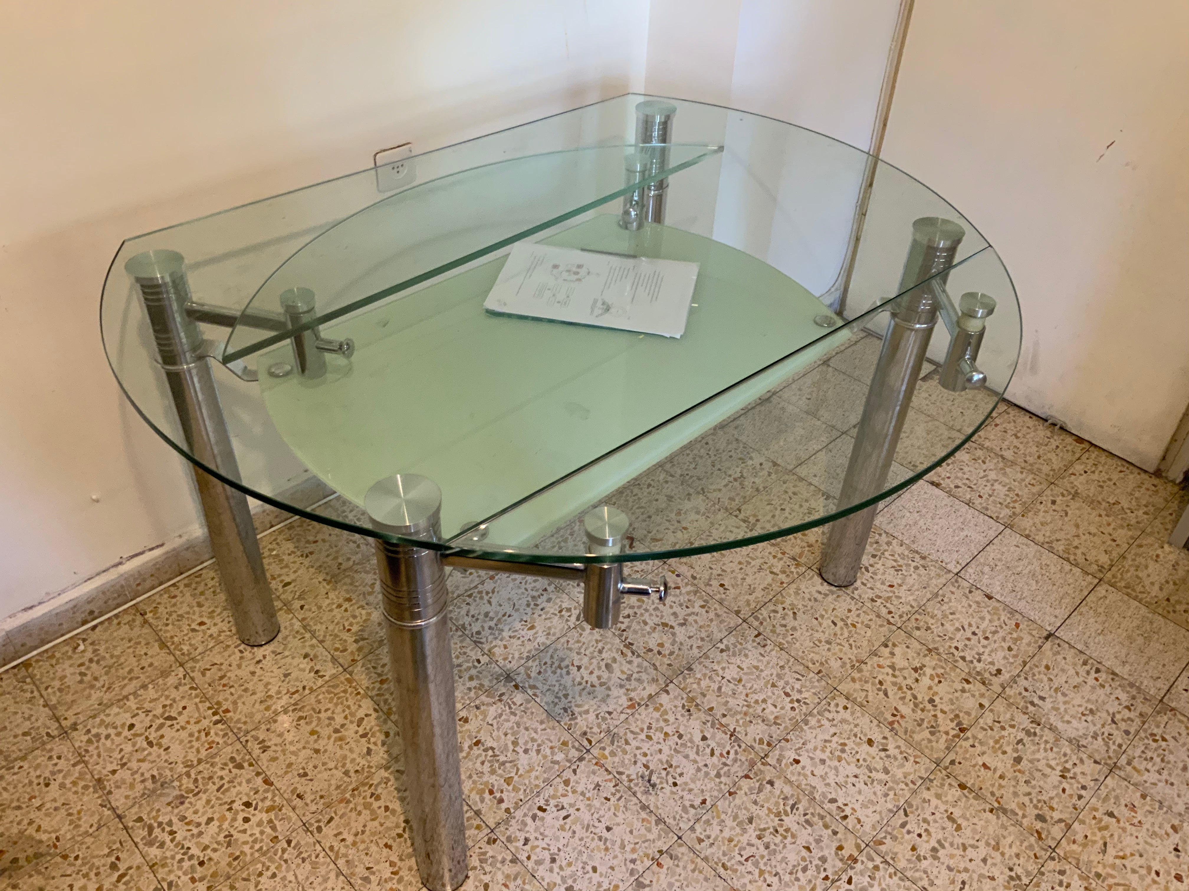 Stunning Glass Table - image 4
