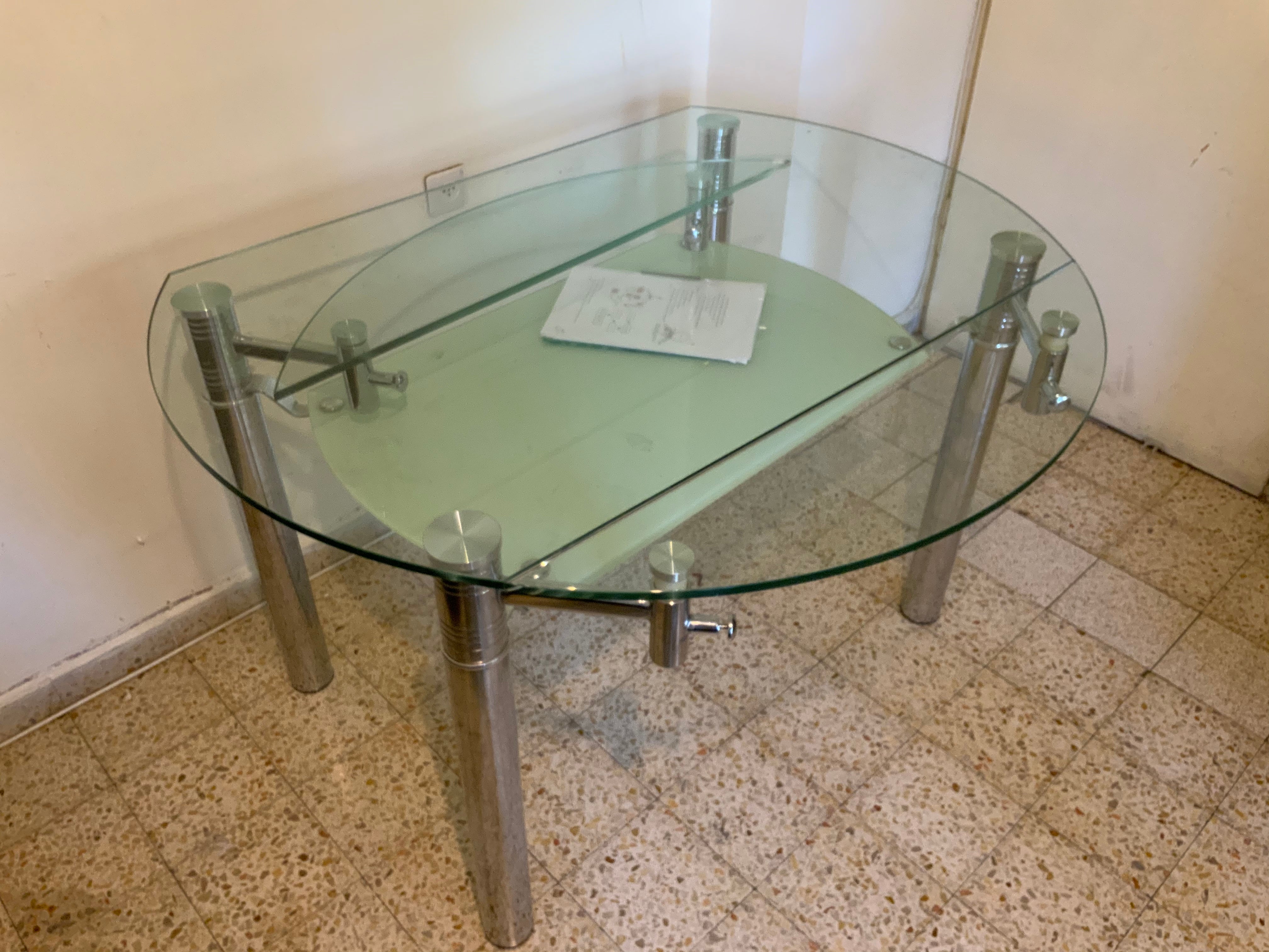 Stunning Glass Table - image 5
