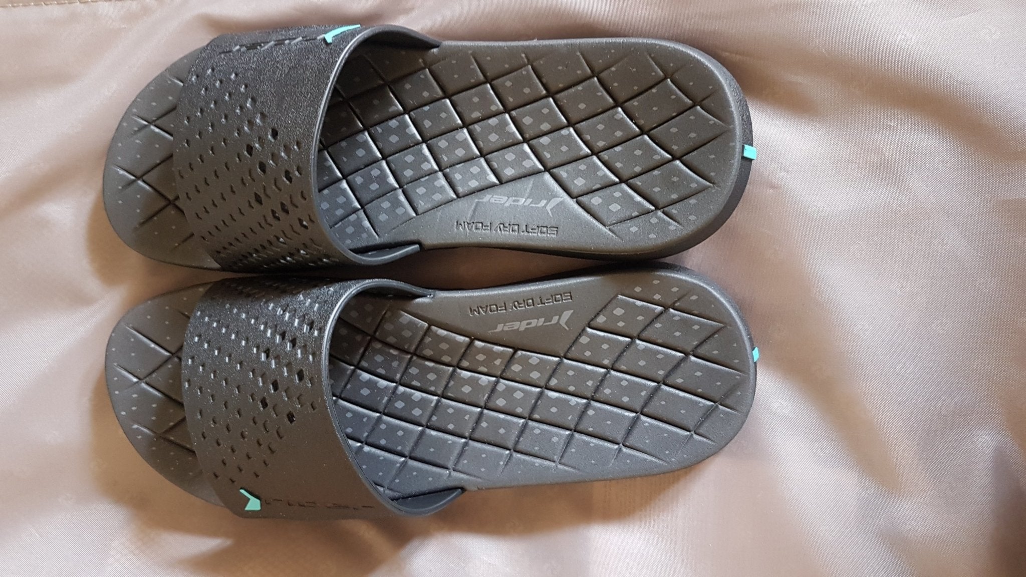 Incredibly comfortable flip flops - The Jerusalem Market
