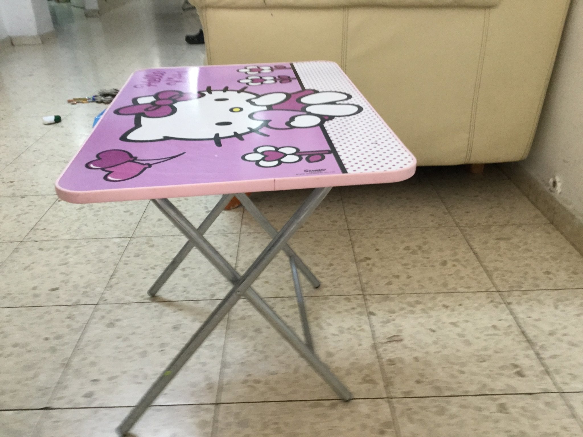 Girls collapsible table n chairs. - The Jerusalem Market