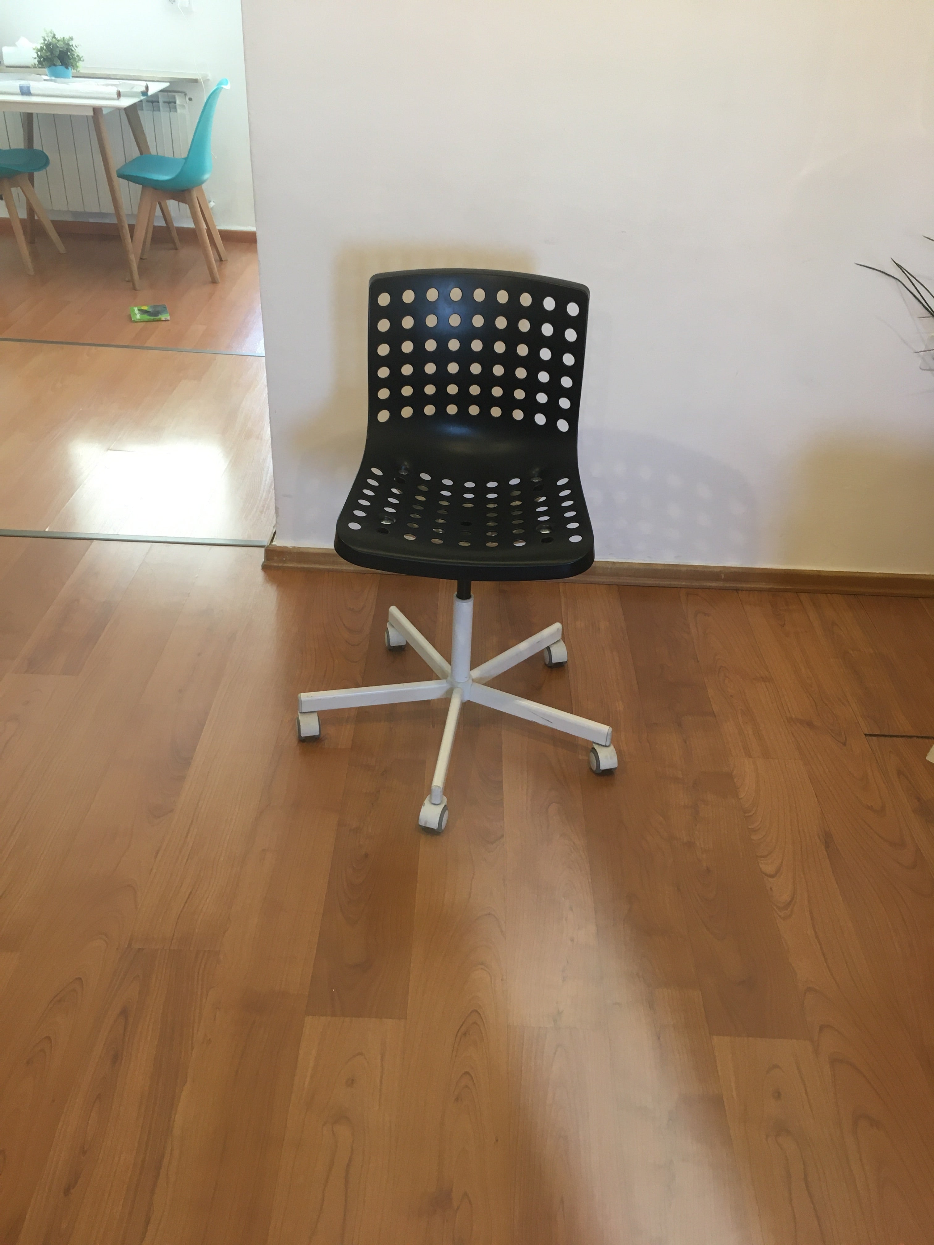 Swivel Office Chair