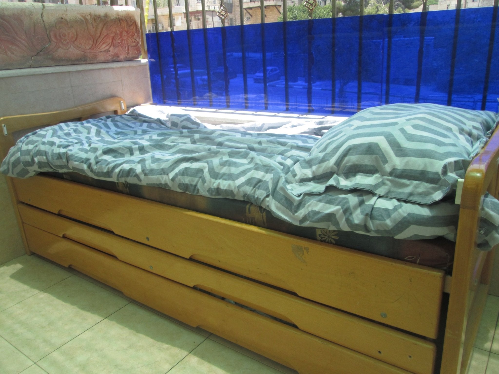 Trundle Bed - Pulls out to 3 and a Drawer - The Jerusalem Market