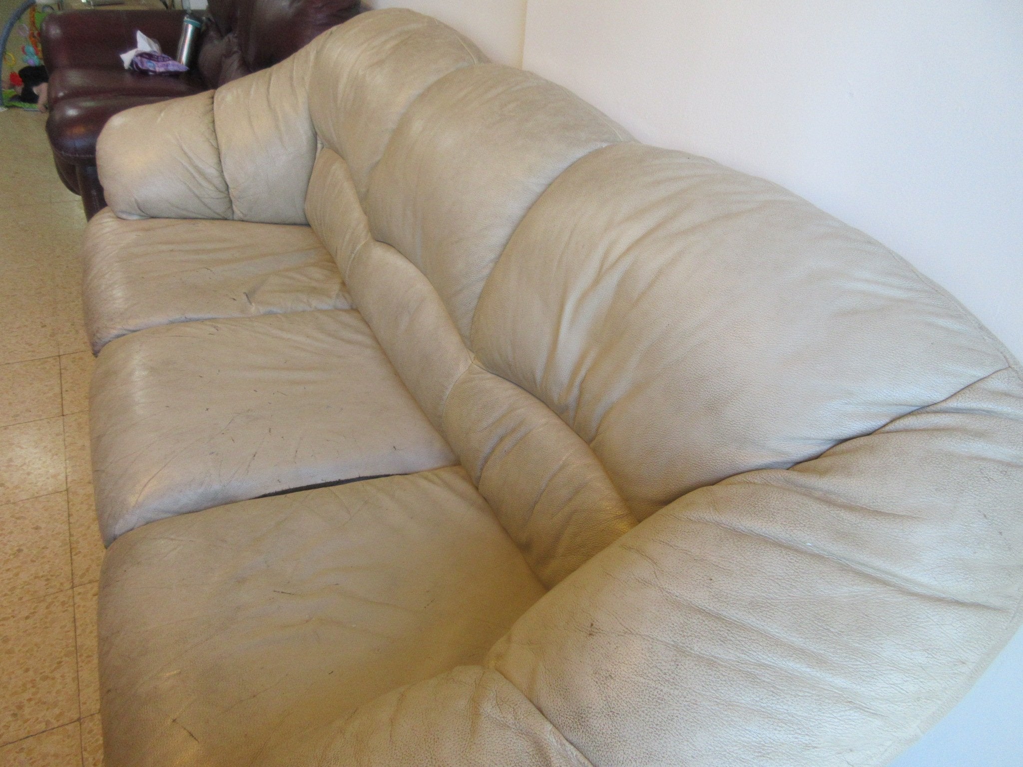 3 seater couch - The Jerusalem Market