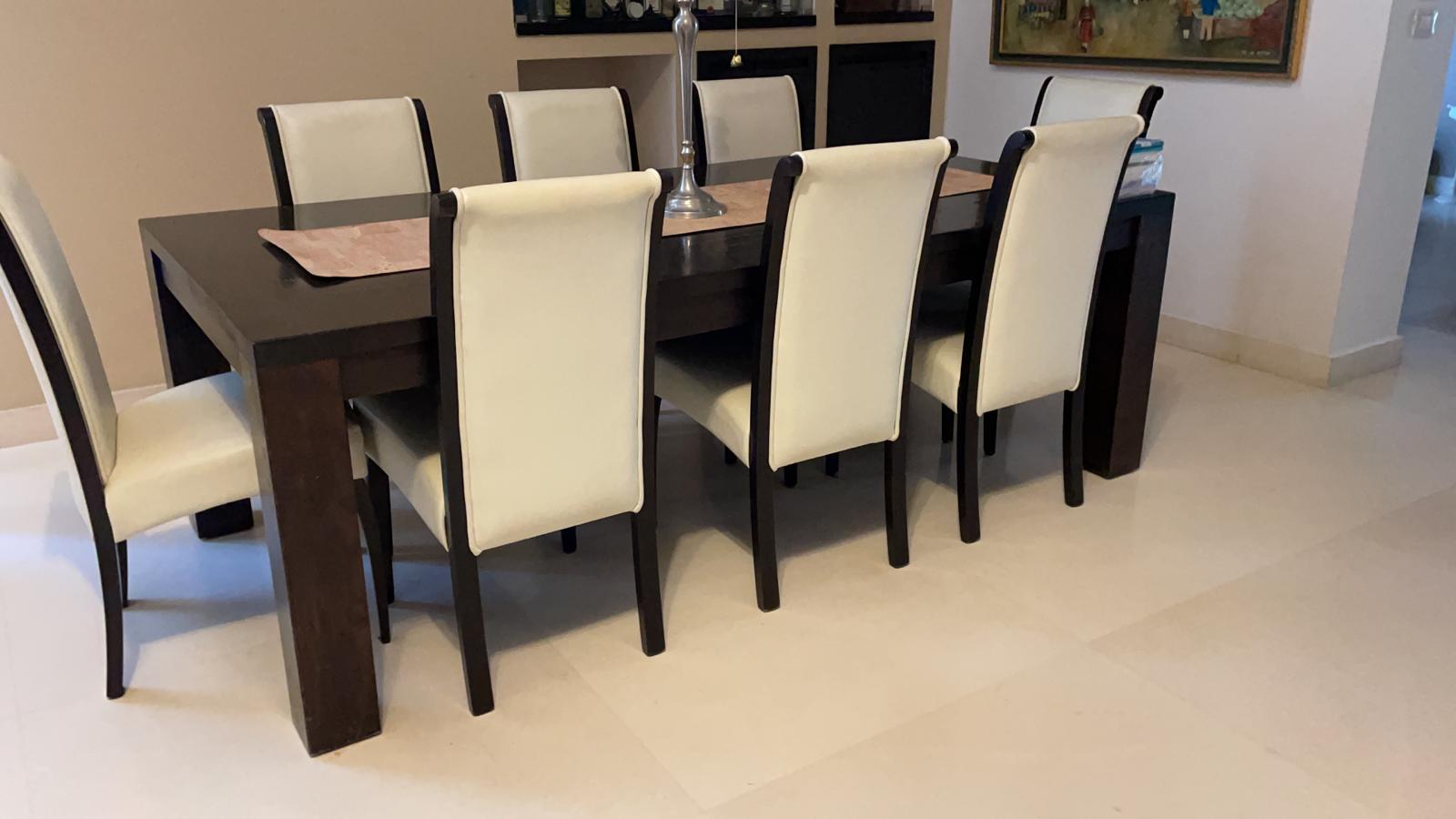 Table like new - The Jerusalem Market