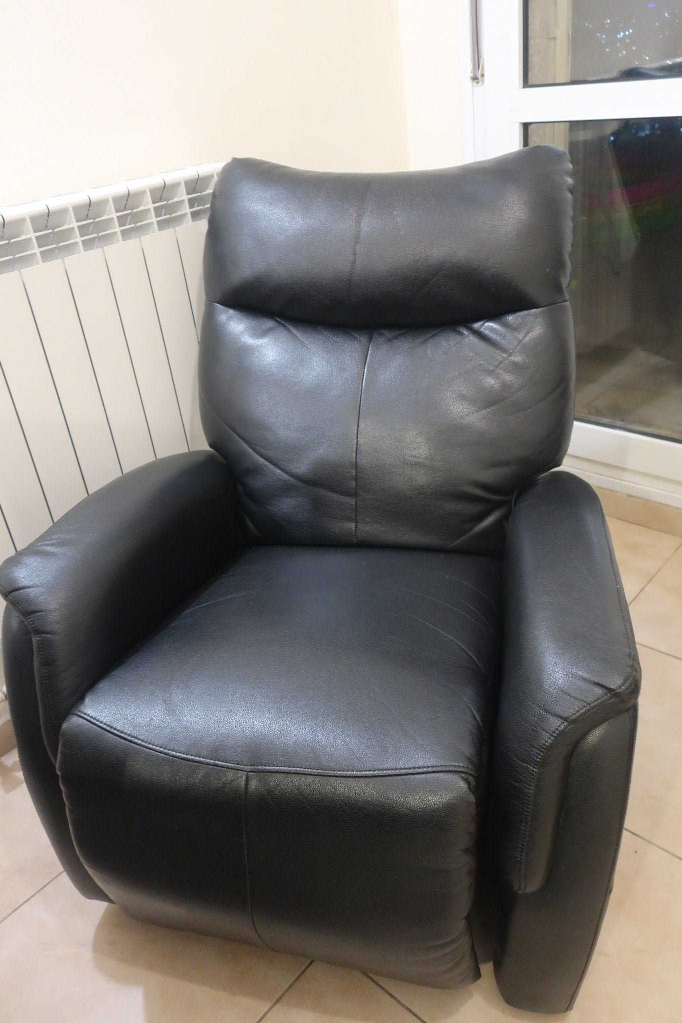 Black Leather Recliner - The Jerusalem Market