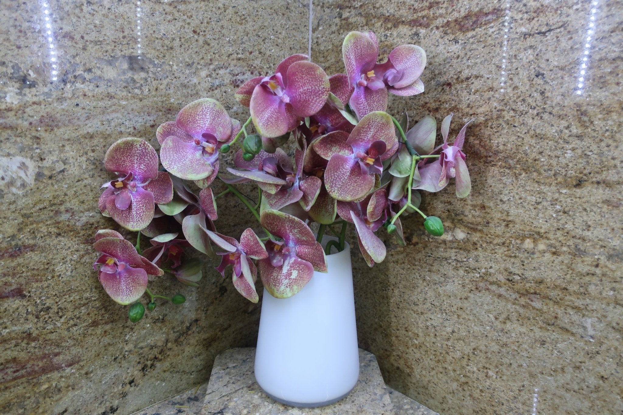 Beautiful Fake Flower Arrangement - The Jerusalem Market