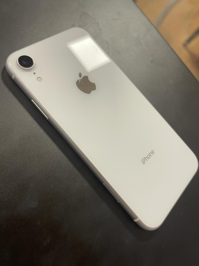iPhone XR 256 G in white - The Jerusalem Market