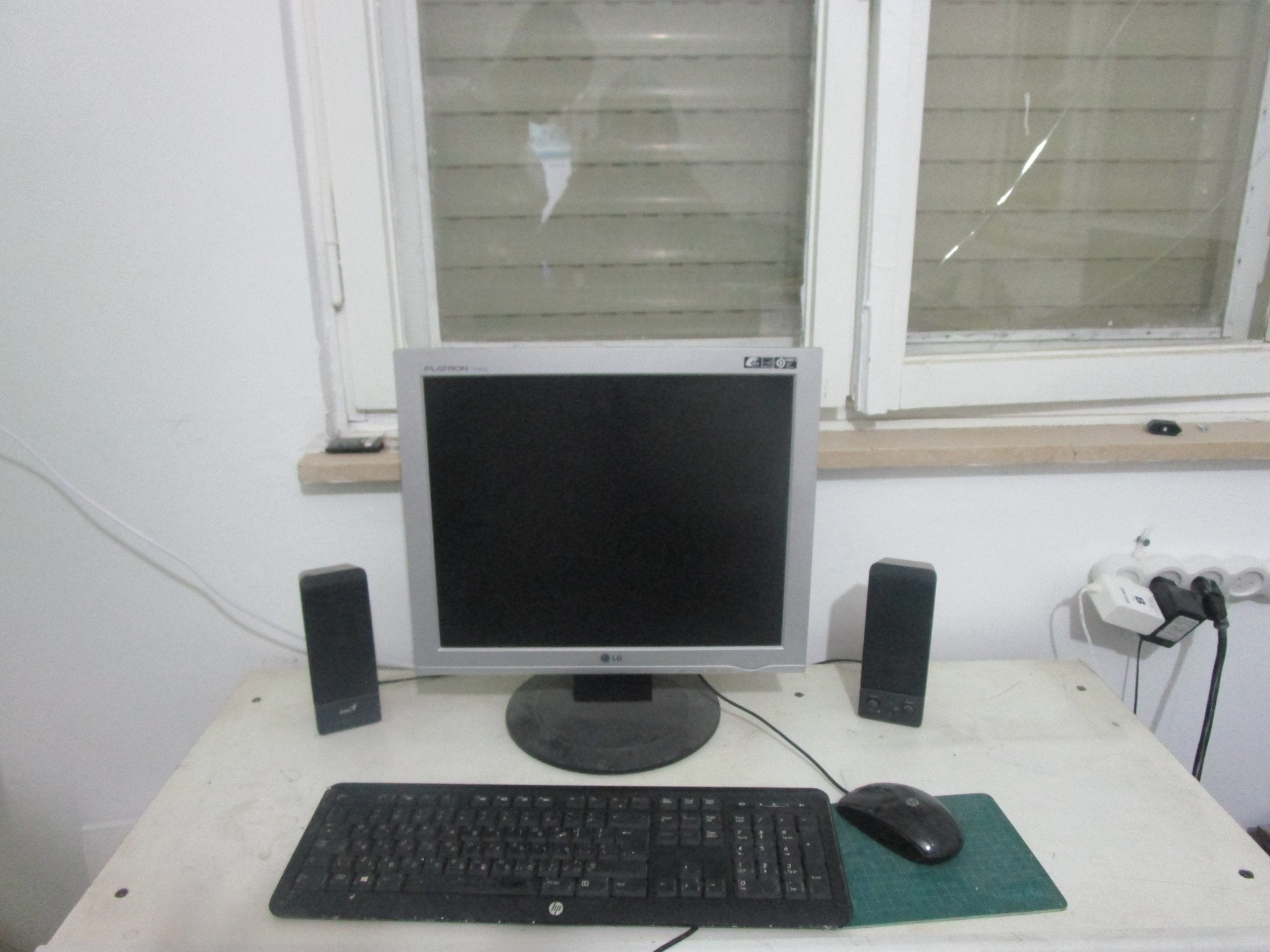 desktop computer - The Jerusalem Market